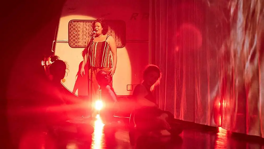 GIRLS BOYS LOVE CASH 07