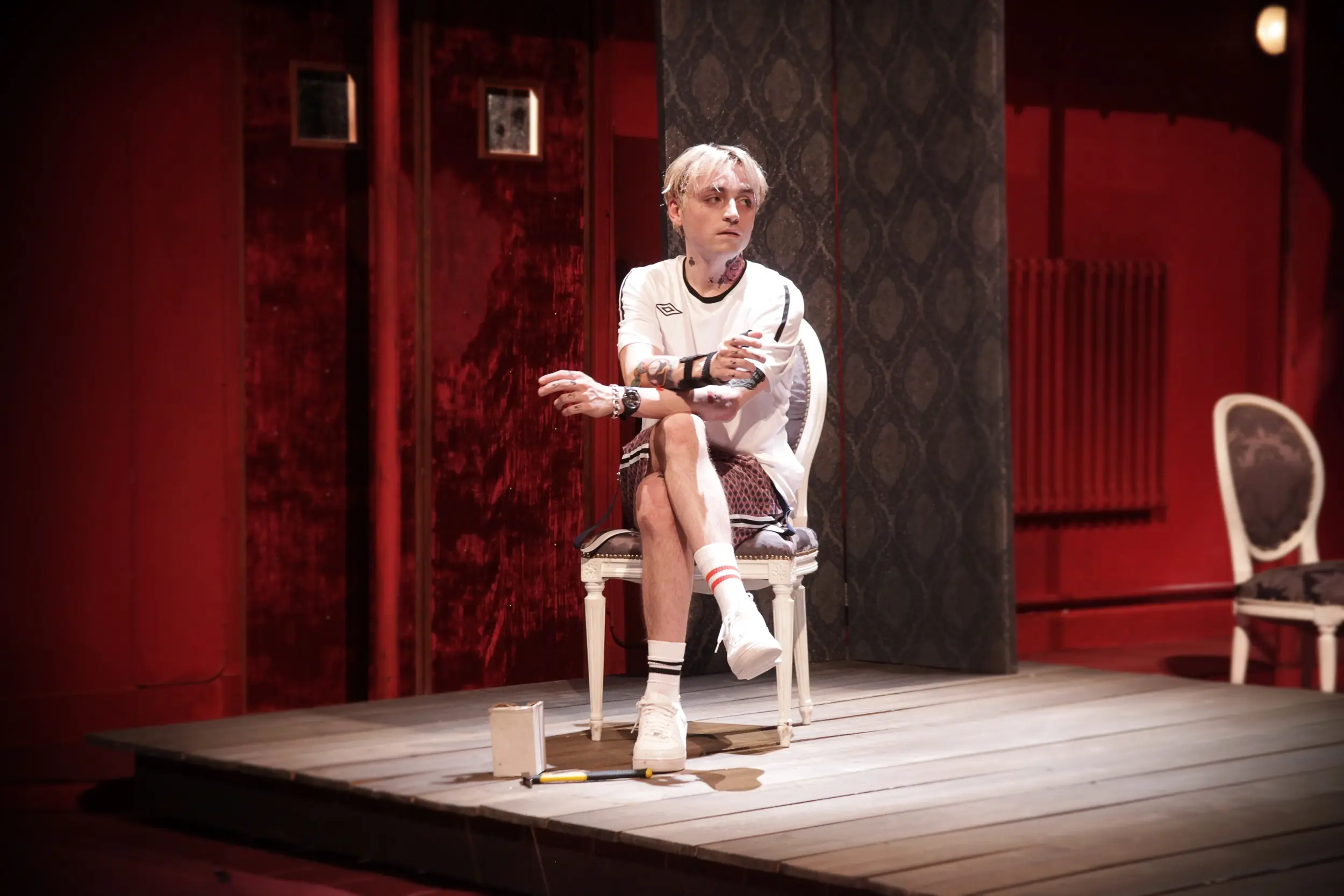 FAISEUR DE THEATRE - 06