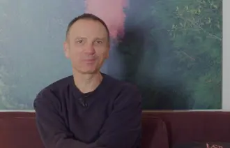 "Par le biais ludique du théâtre, on va se préparer à la perte d'un être aimé" Guillaume Vincent