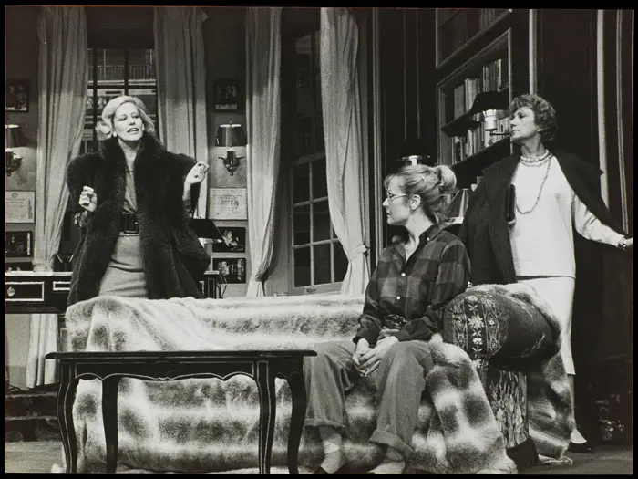 La Fille sur la banquette arrière_PHO_001