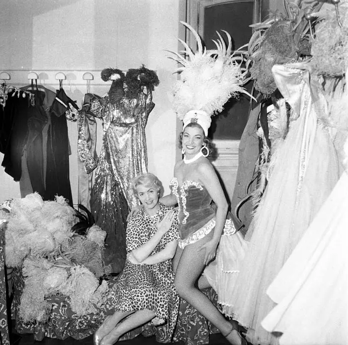 Revue des folies bergères, Folies de Paris_PHO_003