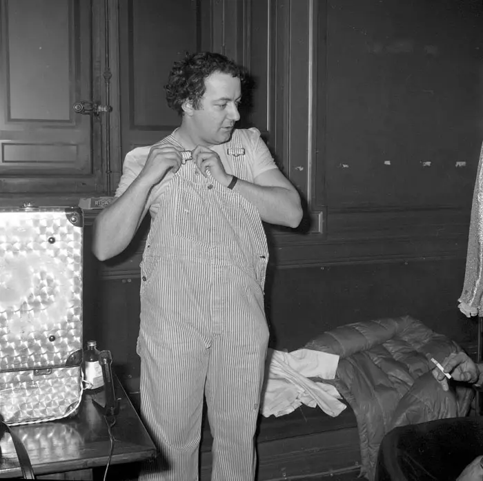 Coluche_PHO_005