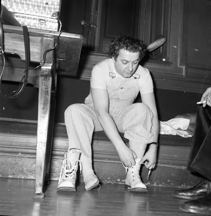 Coluche_PHO_004